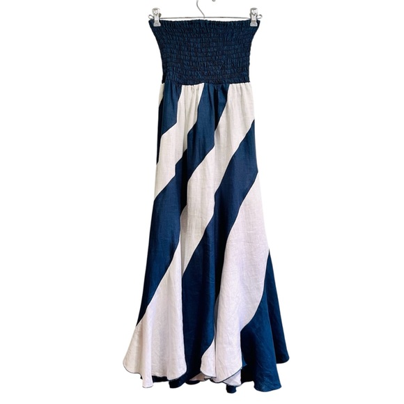 Sartoria Saracena Dresses & Skirts - Sartoria Saracena 100% linen smocked Midi Dress, blue & white, size small